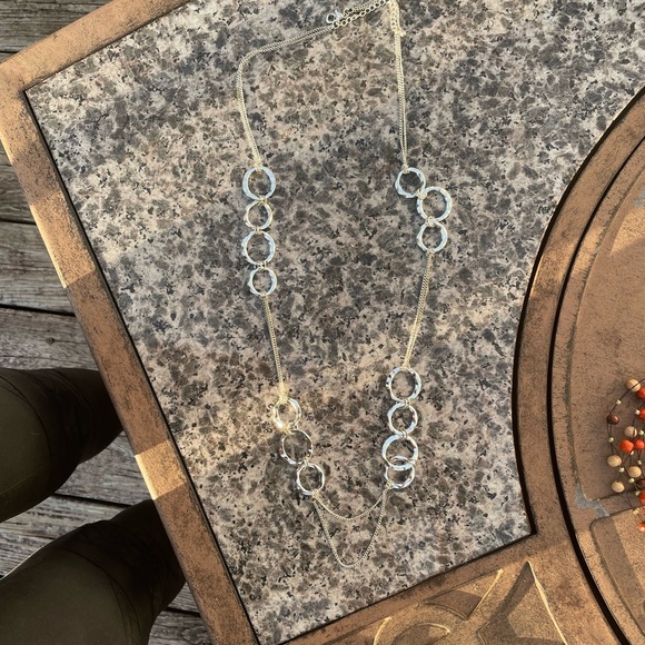 Silver circle hooked Necklace with people and pink circle earrings - Picture 2 of 7